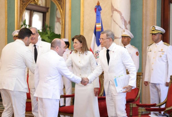 Посол Азербайджана вручил верительные грамоты Президенту Доминиканы (ФОТО)