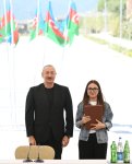 Президент Ильхам Алиев и Первая леди Мехрибан Алиева встретились с жителями города Кяльбаджар (ФОТО/ВИДЕО)