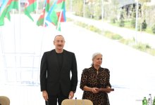 Президент Ильхам Алиев и Первая леди Мехрибан Алиева встретились с жителями города Кяльбаджар (ФОТО/ВИДЕО)