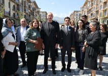 Искренняя беседа Президента Ильхама Алиева и Первой леди Мехрибан Алиевой с жителями города Кяльбаджар (ФОТО)