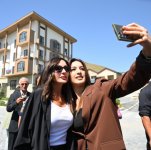 Президент Ильхам Алиев и Первая леди Мехрибан Алиева встретились с жителями города Кяльбаджар (ФОТО/ВИДЕО)
