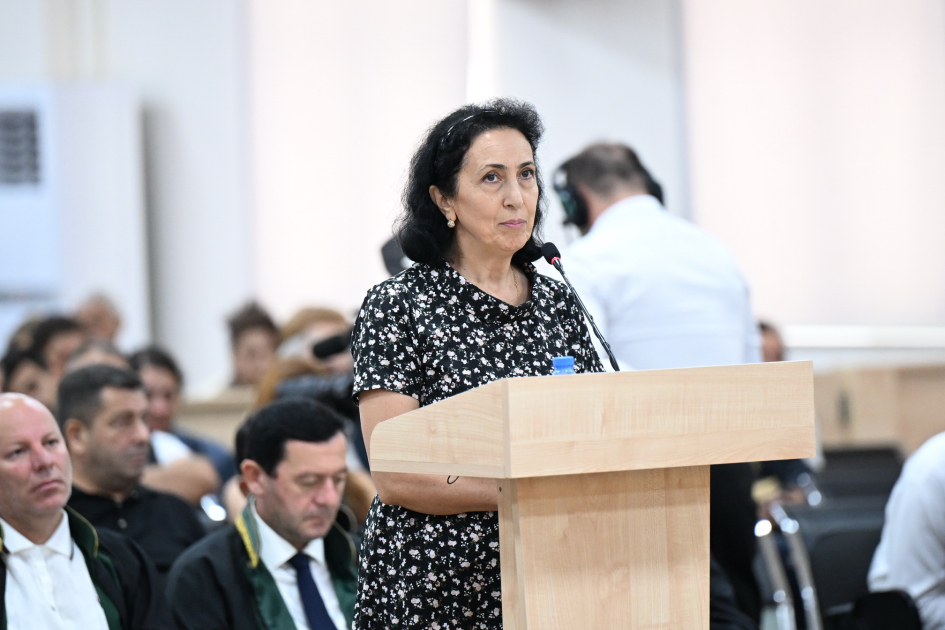 Лица, ставшие вынужденными переселенцами, получившие ранения и подвергшиеся пыткам в плену в результате атак вооруженных сил Армении на Агдам, Лачин, Губадлы и Физули, дали показания в суде (ФОТО)