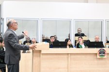 Лица, ставшие вынужденными переселенцами, получившие ранения и подвергшиеся пыткам в плену в результате атак вооруженных сил Армении на Агдам, Лачин, Губадлы и Физули, дали показания в суде (ФОТО)