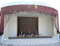 Президенту Азербайджана Ильхаму Алиеву преподнесен в дар ахалтекинский скакун (ФОТО)