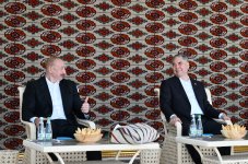 Президенту Азербайджана Ильхаму Алиеву преподнесен в дар ахалтекинский скакун (ФОТО)