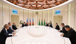 Состоялась встреча Президента Азербайджана Ильхама Алиева с председателем Халк Маслахаты Туркменистана в расширенном составе (ФОТО)