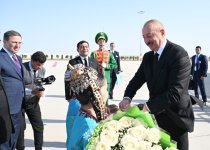 Президент Ильхам Алиев прибыл с рабочим визитом в Туркменистан (ФОТО)