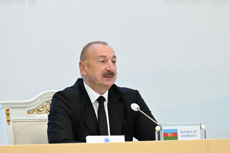 В Туркменбаши Президент Ильхам Алиев, Гурбангулы Бердымухамедов и Шавкат Мирзиёев выступили с совместными заявлениями для прессы (ФОТО)