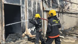 В тушении пожара в торговом центре в Баку задействовано около 30 единиц техники - МЧС (ФОТО/ВИДЕО) (Обновлено)