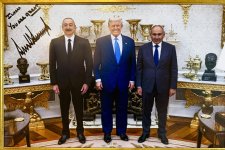 Президент Ильхам Алиев поблагодарил Президента США Дональда Трампа за подарок (ФОТО)