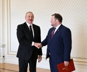 Президент Ильхам Алиев принял государственного министра Соединенного Королевства Великобритании и Северной Ирландии (ФОТО/ВИДЕО)