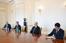 Президент Ильхам Алиев принял государственного министра Соединенного Королевства Великобритании и Северной Ирландии (ФОТО/ВИДЕО)