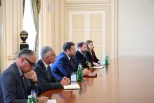 Президент Ильхам Алиев принял государственного министра Соединенного Королевства Великобритании и Северной Ирландии (ФОТО/ВИДЕО)