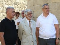 Художник из Германии представил работы, посвященные родному азербайджанскому селению Гала (ФОТО)