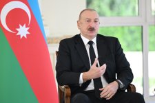 Президент Азербайджана Ильхам Алиев дал интервью телеканалу "Аль-Арабия" (ФОТО/ВИДЕО)