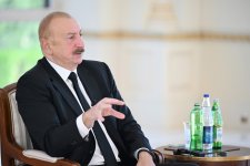 Президент Азербайджана Ильхам Алиев дал интервью телеканалу "Аль-Арабия" (ФОТО/ВИДЕО)