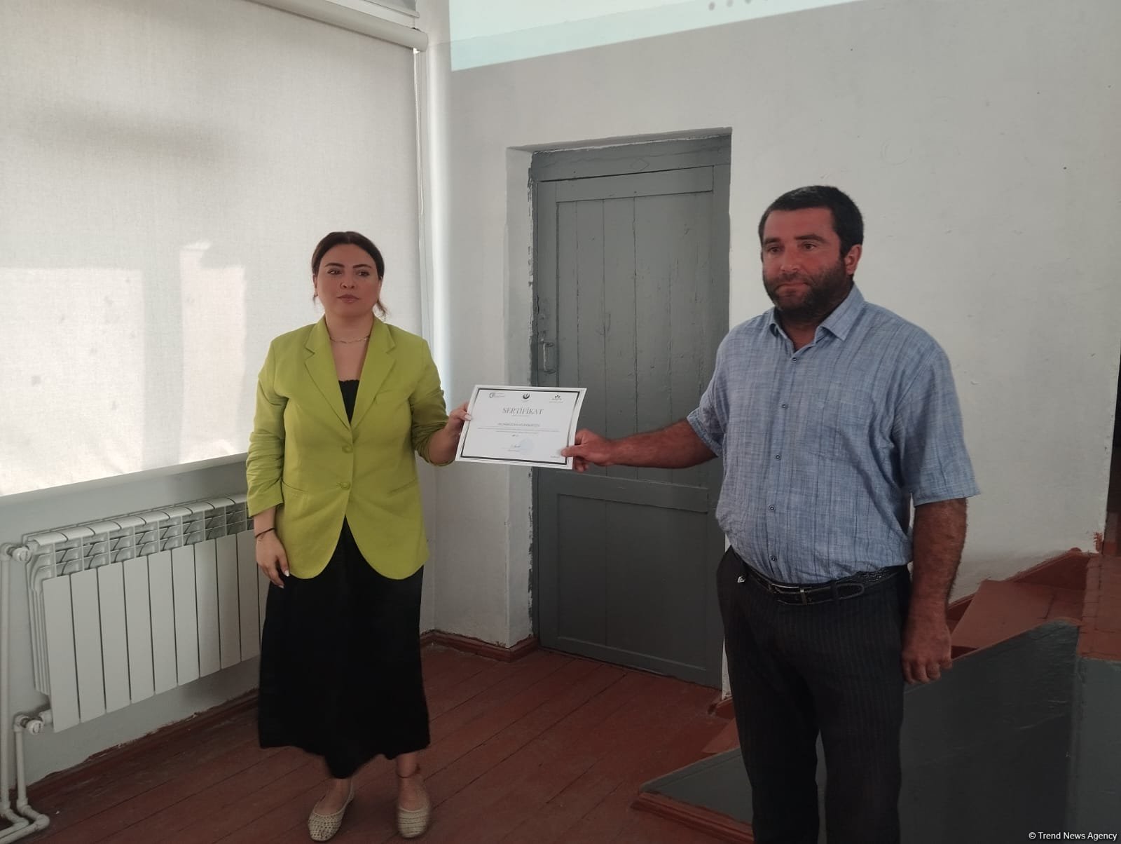 Жителям села Баллыджа Ходжалинского района вручены сертификаты (ФОТО)