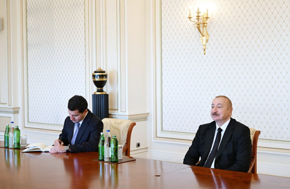 Президент Ильхам Алиев принял специального представителя Европейского Союза по Южному Кавказу (ФОТО/ВИДЕО)