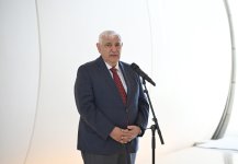 Вице-президент Фонда Гейдара Алиева Лейла Алиева и Арзу Алиева вручили сертификаты участникам курсов китайского языка (ФОТО)