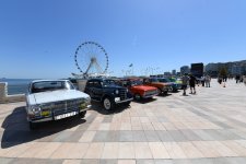 «Лошадиная сила»: в Баку состоялся заезд классических автомобилей и матч по човгану (ФОТО)