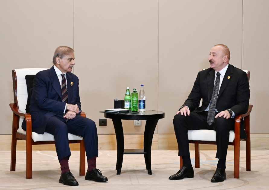 Президент Азербайджана Ильхам Алиев встретился в Тяньцзине с Премьер-министром Пакистана (ФОТО)