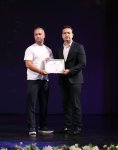 В Баку прошла церемония награждения актеров за плодотворную деятельность (ФОТО)