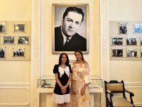 Известные деятели искусства посетили новую мемориальную комнату Рашида Бейбутова (ФОТО)