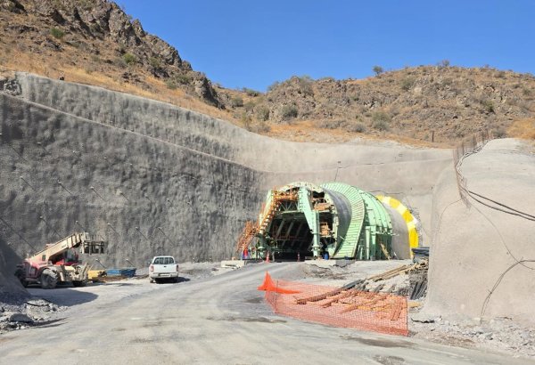 Продолжаются работы по строительству железной дороги Горадиз-Агбенд (ФОТОРЕПОРТАЖ)