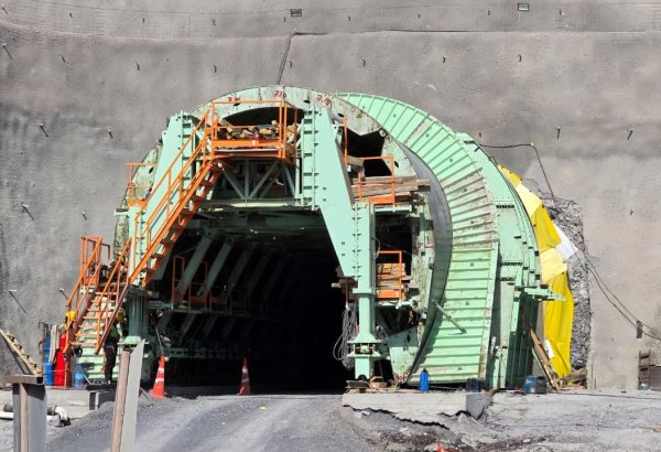 Работы на автодороге Ахмедбейли-Горадиз-Миндживан-Агбенд будут завершены в 2026 году