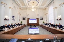 Американская бизнес-делегация ознакомилась с деятельностью АЖД (ФОТО)