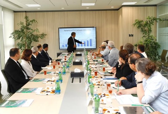 Делегация Торговой палаты Германии посетила Бакинский порт (ФОТО)