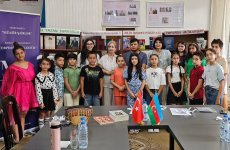 В Баку провели увлекательный литературный квест ко Дню знаний (ФОТО)