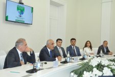 Впервые в стране: Новая модель бизнес-образования в UNEC (ФОТО)