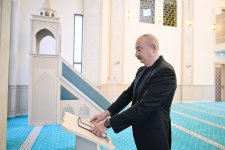Президент Ильхам Алиев принял участие в открытии мечети, построенной в поселке Гадрут (ФОТО)