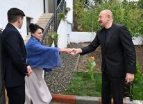 Президент Ильхам Алиев посетил поселок Гадрут Ходжавендского района (ФОТО)