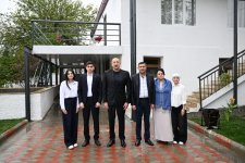 Президент Ильхам Алиев посетил поселок Гадрут Ходжавендского района (ФОТО)