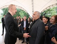 Президент Ильхам Алиев встретился с жителями поселков Гырмызы Базар, Гадрут и села Сос (ФОТО)