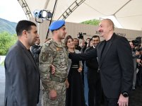 Президент Ильхам Алиев встретился с жителями сел Бадара, Дашбулаг, Сейидбейли и Шушакенд Ходжалинского района (ФОТО)