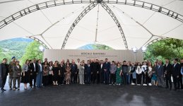 Президент Ильхам Алиев встретился с жителями сел Бадара, Дашбулаг, Сейидбейли и Шушакенд Ходжалинского района (ФОТО)
