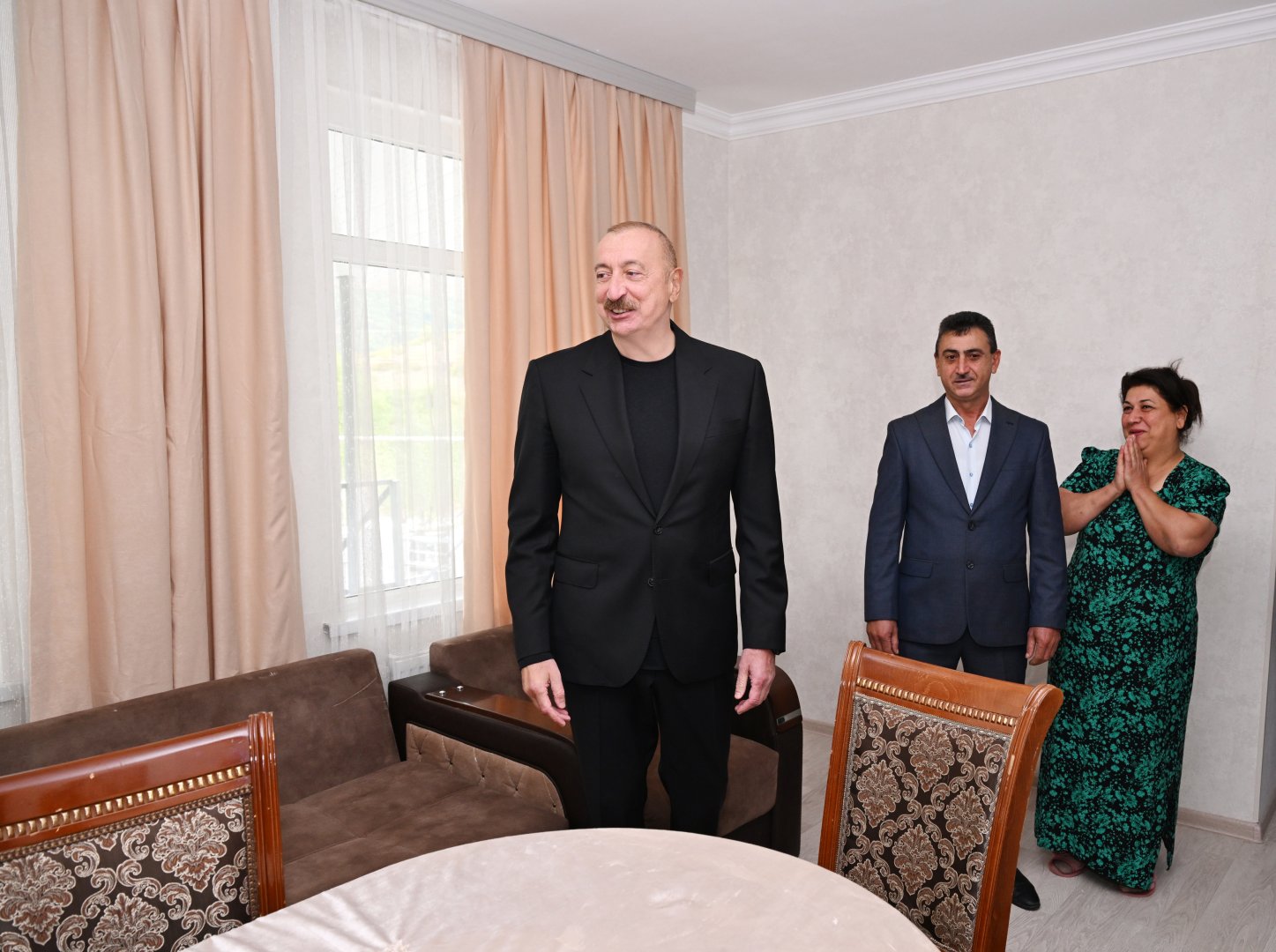 Президент Ильхам Алиев посетил село Бадара Ходжалинского района (ФОТО)