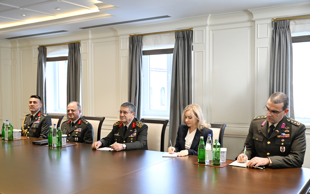 Президент Ильхам Алиев принял начальника Генерального штаба Вооруженных сил Турции (ФОТО)