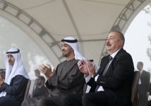 Президент Ильхам Алиев и Президент Шейх Мухаммед бен Заид Аль Нахайян посмотрели шоу карабахских скакунов на Джыдыр дюзю (ФОТО)
