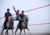 Президент Ильхам Алиев и Президент Шейх Мухаммед бен Заид Аль Нахайян посмотрели шоу карабахских скакунов на Джыдыр дюзю (ФОТО)