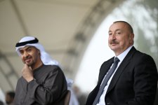 Президент Ильхам Алиев и Президент Шейх Мухаммед бен Заид Аль Нахайян посмотрели шоу карабахских скакунов на Джыдыр дюзю (ФОТО)