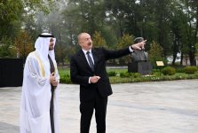 Президенты Азербайджана и Объединенных Арабских Эмиратов осмотрели в Шуше расстрелянные памятники известным личностям Азербайджана (ФОТО)