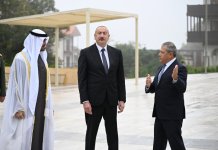 Президенты Азербайджана и Объединенных Арабских Эмиратов осмотрели в Шуше расстрелянные памятники известным личностям Азербайджана (ФОТО)