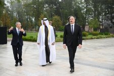 Президенты Азербайджана и Объединенных Арабских Эмиратов осмотрели в Шуше расстрелянные памятники известным личностям Азербайджана (ФОТО)