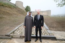 Президенты Азербайджана и Объединенных Арабских Эмиратов сфотографировались на фоне Шушинской крепости (ФОТО)