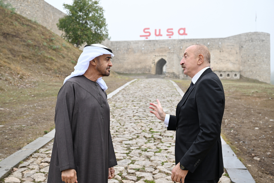 Президенты Азербайджана и Объединенных Арабских Эмиратов сфотографировались на фоне Шушинской крепости (ФОТО)