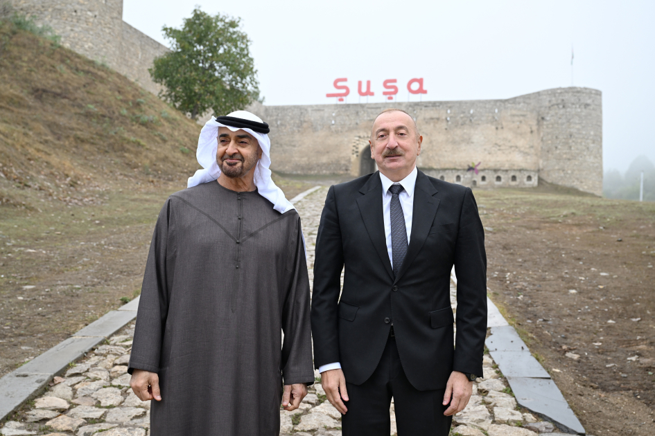 Президенты Азербайджана и Объединенных Арабских Эмиратов сфотографировались на фоне Шушинской крепости (ФОТО)